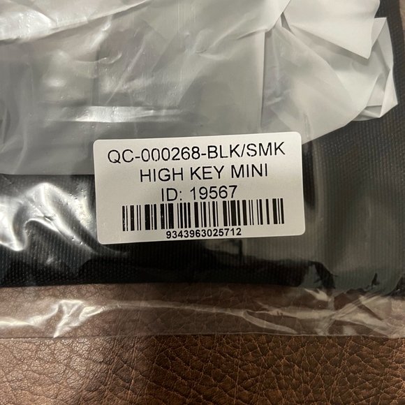 BRAND NEW !! - QUAY - High Key - POLARIZED BLACK / SMOKE LENS - Picture 4 of 16